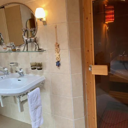 Stilvolle Grosszuegige 7.5 Zi Maisonette 10 Pers 샬레 Saas Fee