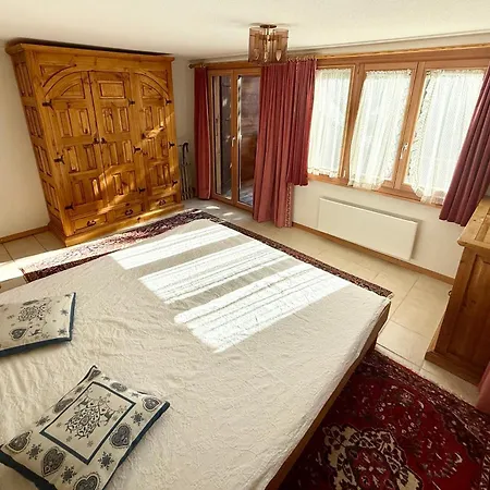 샬레 Stilvolle Grosszuegige 7.5 Zi Maisonette 10 Pers